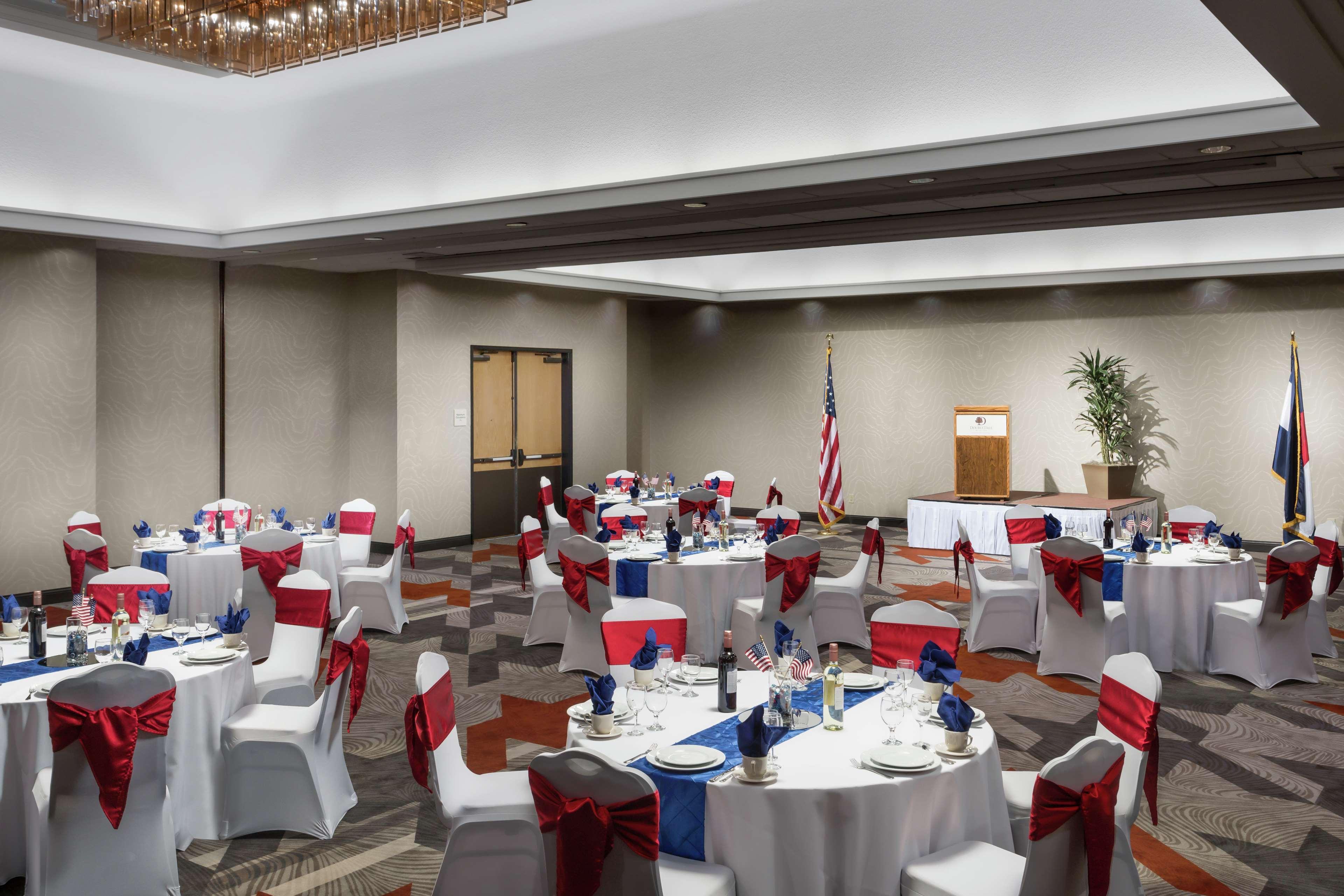 Hotel Doubletree By Hilton Colorado Springs Zewnętrze zdjęcie