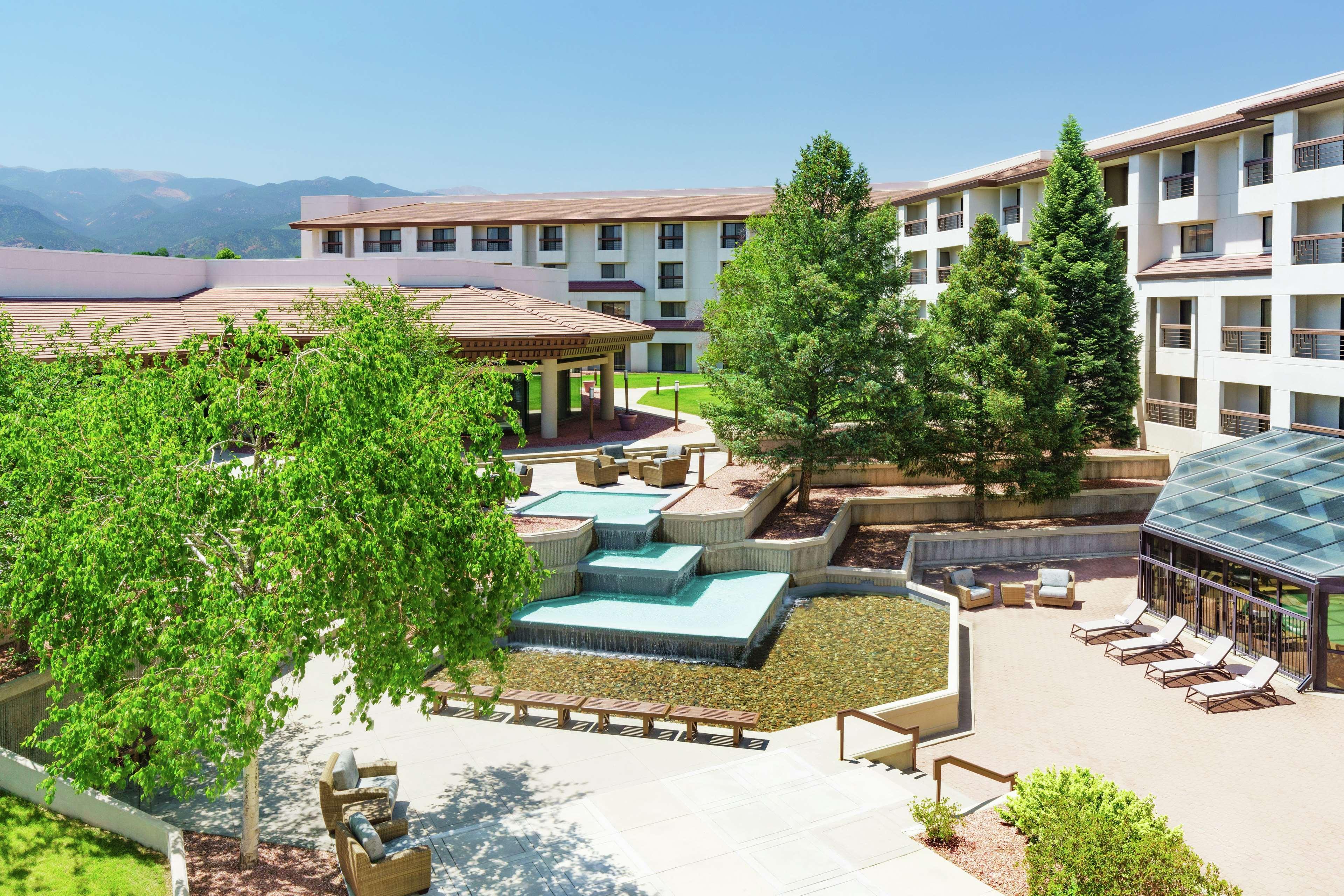 Hotel Doubletree By Hilton Colorado Springs Zewnętrze zdjęcie