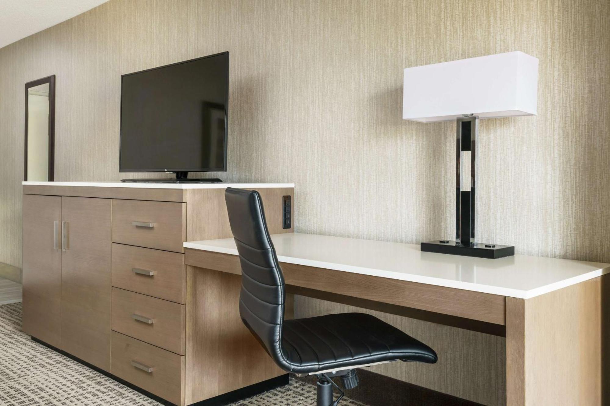 Hotel Doubletree By Hilton Colorado Springs Zewnętrze zdjęcie